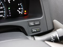 2012款 3.0L 自动 V6 Royal Saloon