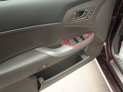 2012款 3.0L 自动 V6 Royal Saloon