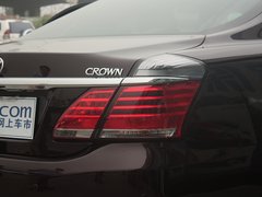 2012款 3.0L 自动 V6 Royal Saloon