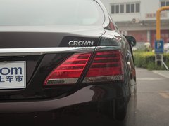 2012款 3.0L 自动 V6 Royal Saloon