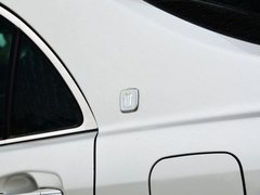 2012款 2.5L 自动 V6 Royal Saloon 尊贵版
