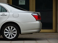 2012款 2.5L 自动 V6 Royal Saloon 尊贵版