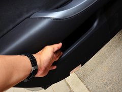 2012款 2.5L 自动 V6 Royal Saloon 尊贵版