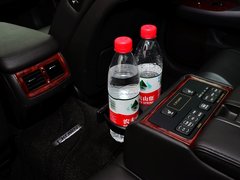 2012款 2.5L 自动 V6 Royal Saloon 尊贵版