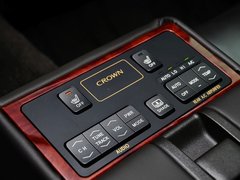 2012款 2.5L 自动 V6 Royal Saloon 尊贵版