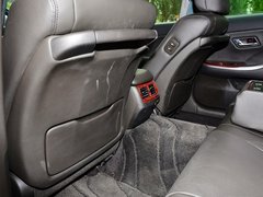 2012款 2.5L 自动 V6 Royal Saloon 尊贵版