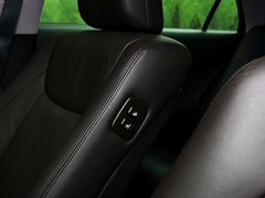 2012款 2.5L 自动 V6 Royal Saloon 尊贵版
