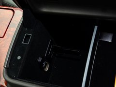 2012款 2.5L 自动 V6 Royal Saloon 尊贵版