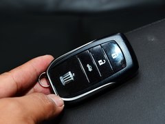 2012款 2.5L 自动 V6 Royal Saloon 尊贵版