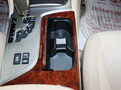 2012款 2.5L 自动 V6 Royal导航版
