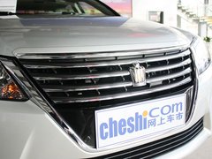 2012款 2.5L 自动 V6 Royal导航版