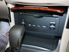 2012款 2.5L 自动 V6 Royal导航版