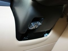 2012款 2.5L 自动 V6 Royal导航版