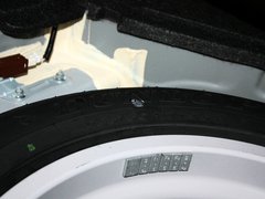 2012款 2.5L 自动 V6 Royal真皮版