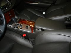 2012款 2.5L 自动 V6 Royal真皮版