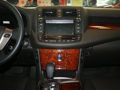 2012款 2.5L 自动 V6 Royal真皮版