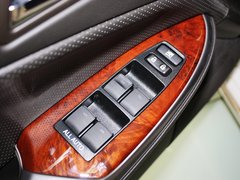 2012款 2.5L 自动 V6 Royal真皮版