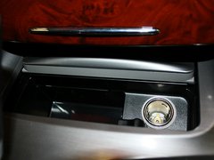 2012款 2.5L 自动 V6 Royal真皮版
