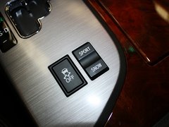 2012款 2.5L 自动 V6 Royal真皮版