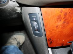 2012款 2.5L 自动 V6 Royal真皮版