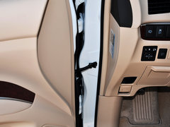 2012款 2.4L CVT 标准版 7座