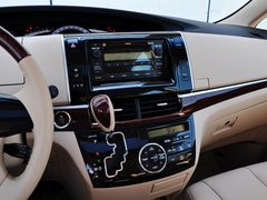 2012款 2.4L CVT 标准版 7座