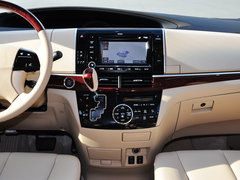 2012款 2.4L CVT 豪华版 7座