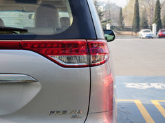 2012款 2.4L CVT 豪华版 7座