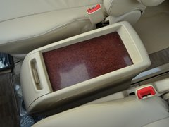 2012款 2.4L CVT 豪华版 7座