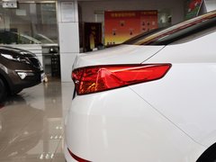 2012款 2.0L 自动 DLX 特别版