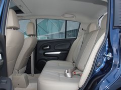 2012款 XL 1.6L 自动 尊贵版