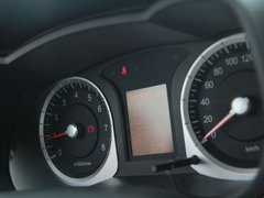 2012款 XL 1.6L 自动 尊贵版