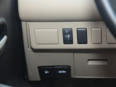 2012款 XL 1.6L 自动 尊贵版