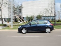 2012款 XL 1.6L 自动 尊贵版