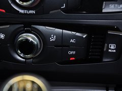 奥迪A4L 2013款 30TFSI 手动舒适型