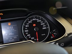 2013款 30TFSI 手动舒适型