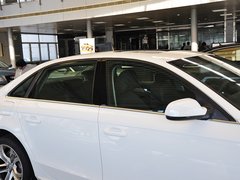 2013款 30TFSI 手动舒适型