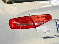奥迪A4L 2013款 30TFSI 手动舒适型