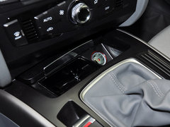 2013款 30TFSI 手動舒適型