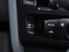 2013款 30TFSI 手動舒適型
