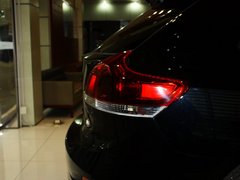 2013款 2.7L 自动 两驱豪华版5座