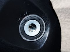 2013款 2.7L 自动 两驱豪华版5座