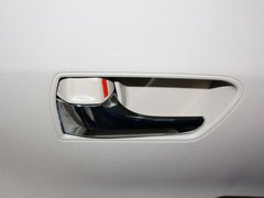 2013款 2.7L 自动 两驱豪华版5座