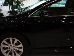 2013款 2.7L 自动 两驱豪华版5座