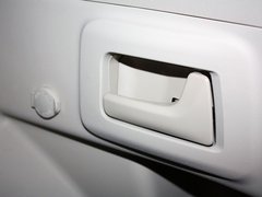 2013款 2.7L 自动 两驱豪华版5座
