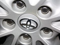 2013款 2.7L 自动 两驱豪华版5座
