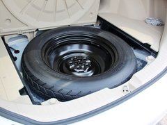 2013款 2.7L 自动 两驱豪华版5座