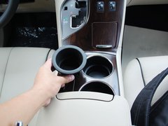 2013款 2.7L 自动 两驱豪华版5座