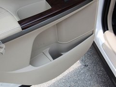 2013款 2.7L 自动 两驱豪华版5座