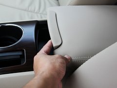 2013款 2.7L 自动 两驱豪华版5座